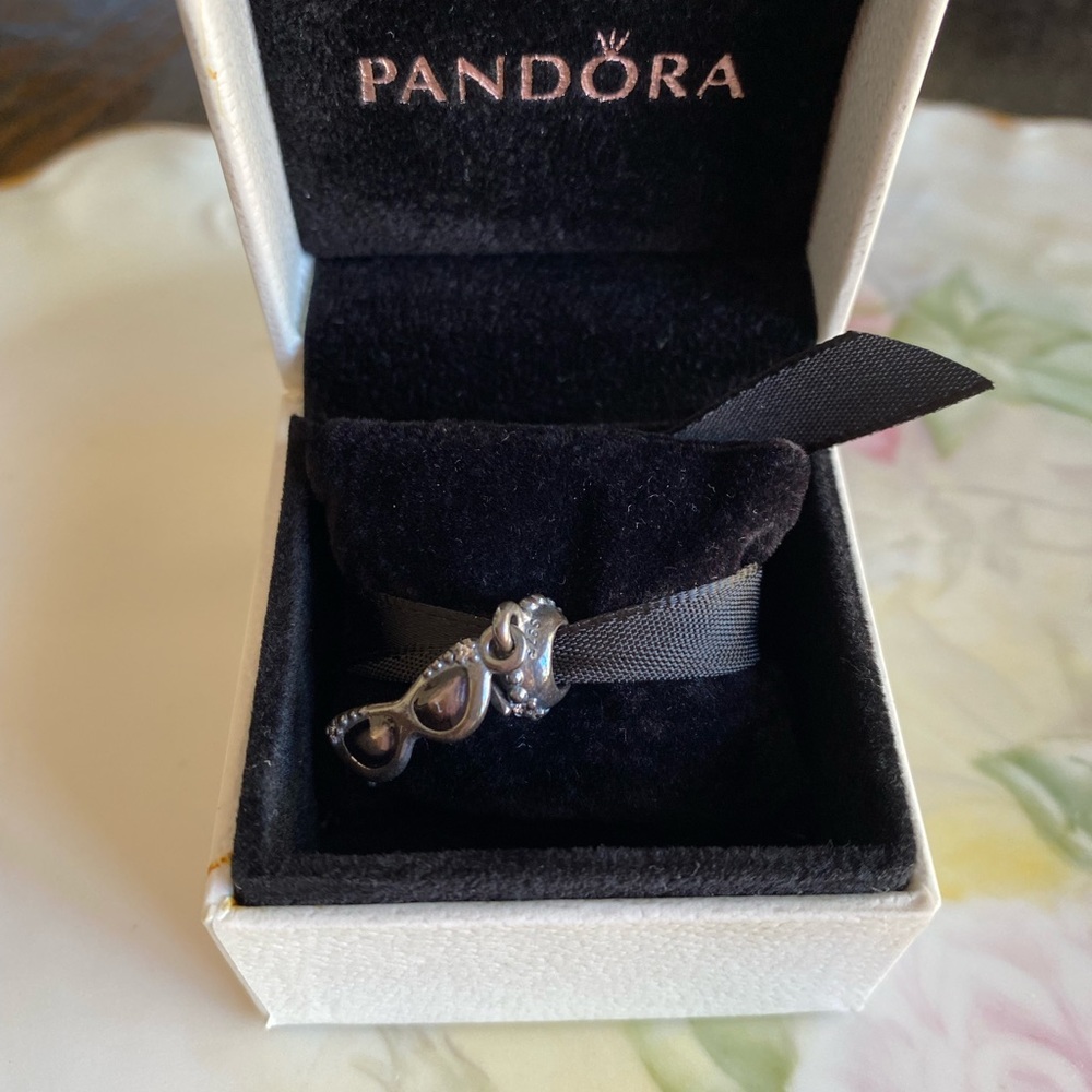 Pandora sunglasses charm